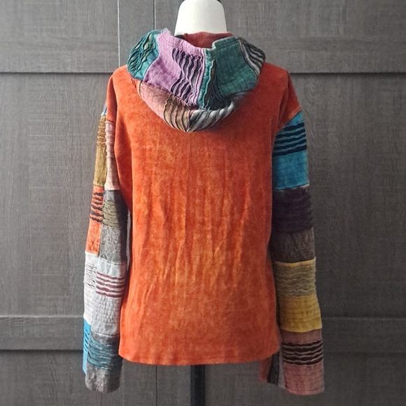 RISING INTERNATIONAL Zip Hoodie - Picture 4 of 10